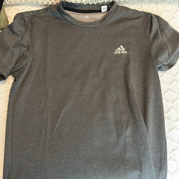 Adidas shirt - Picture 1 of 2